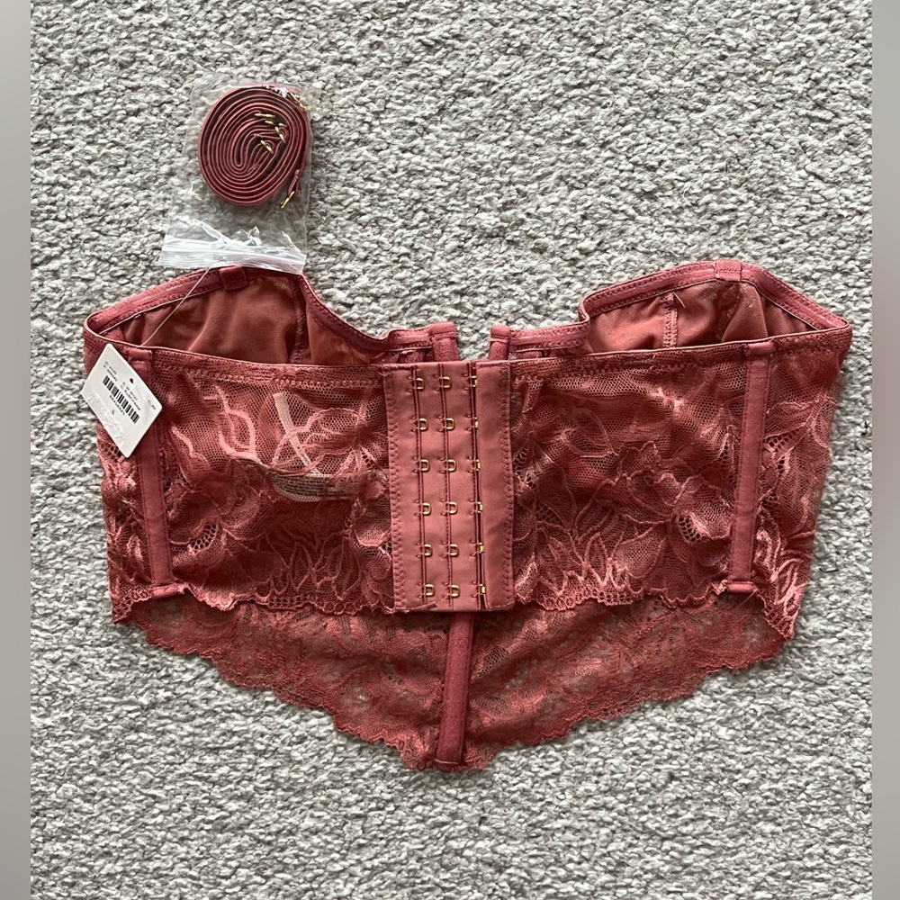 NWT Anthropologie Lace Bustier Underwire Top Size Small. Color Dark Rose. - Picture 7 of 8
